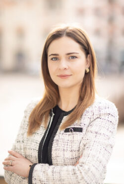 Karolina Olanin, adwokat